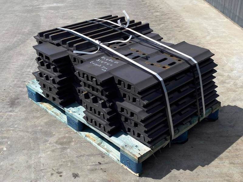 Case CX330 / CX350 Shoes/Pads - Frame/ Chassis for Construction machinery: picture 1 Case CX330 / CX350 Shoes/Pads - Frame/ Chassis for Construction machinery: picture 1