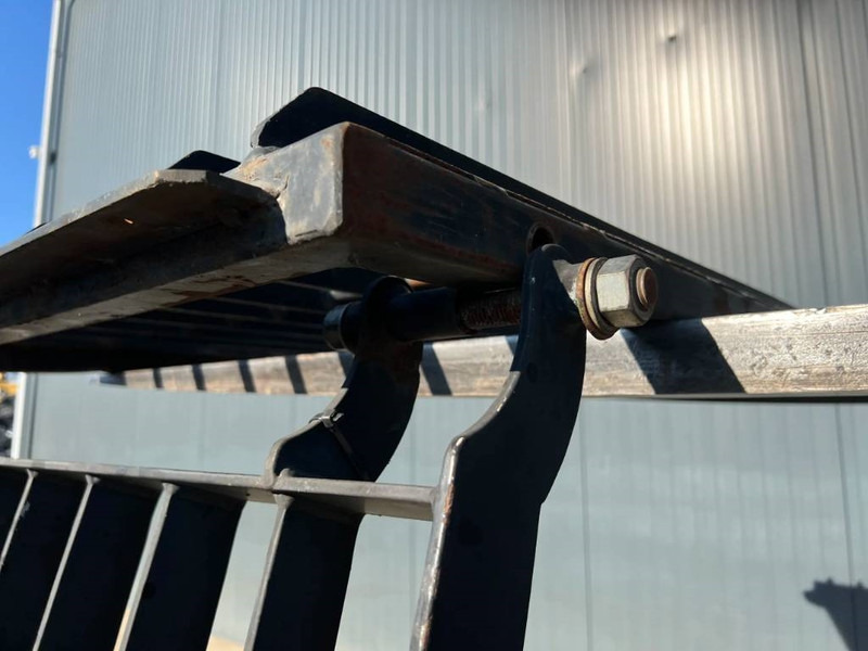 Cat 313D / M315D / 320D / 325D / 330D / 345C / 365C / - Cab and interior for Construction machinery: picture 3 Cat 313D / M315D / 320D / 325D / 330D / 345C / 365C / - Cab and interior for Construction machinery: picture 3