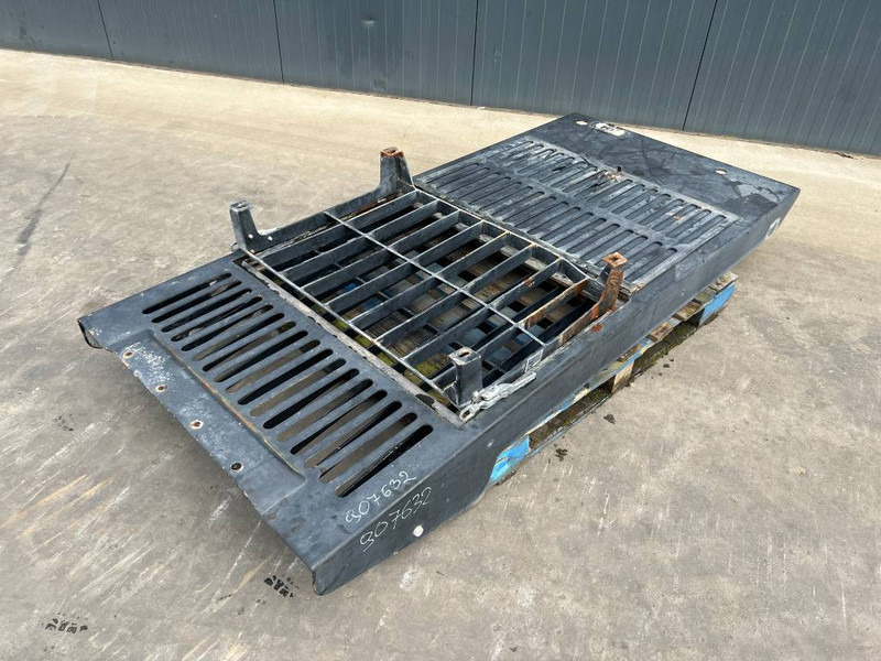 Cat 313E / M315F / 320F / 323E / 325F / 329E/ 330F / 3 - Cab and interior for Construction machinery: picture 1 Cat 313E / M315F / 320F / 323E / 325F / 329E/ 330F / 3 - Cab and interior for Construction machinery: picture 1