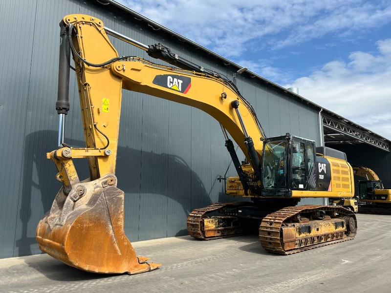 Cat 352F - Crawler excavator: picture 2 Cat 352F - Crawler excavator: picture 2
