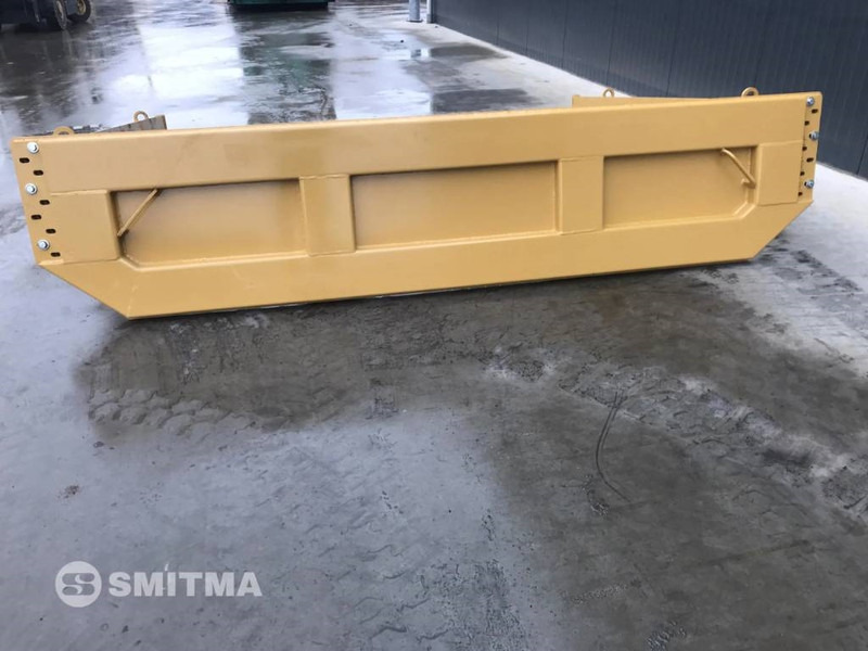 Cat 735- B1N - Tail lift for Construction machinery: picture 4 Cat 735- B1N - Tail lift for Construction machinery: picture 4