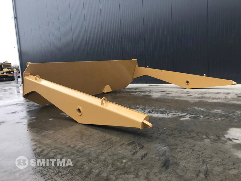 Cat 745 - Tail lift for Construction machinery: picture 5 Cat 745 - Tail lift for Construction machinery: picture 5