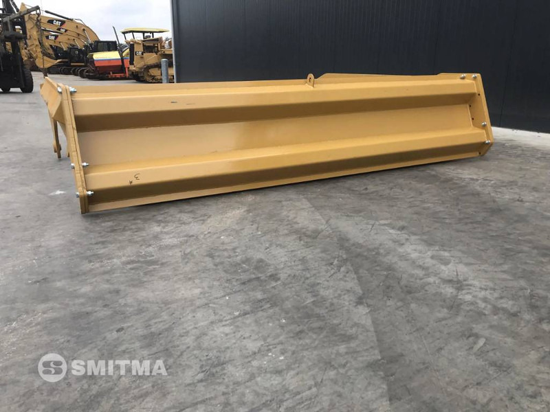 Volvo A40F - Tail lift for Construction machinery: picture 4 Volvo A40F - Tail lift for Construction machinery: picture 4