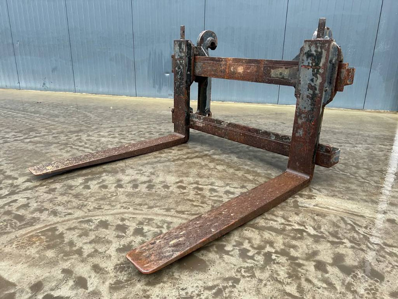 Volvo L90E / L90F / L90G / L90H - Forks for Construction machinery: picture 1 Volvo L90E / L90F / L90G / L90H - Forks for Construction machinery: picture 1