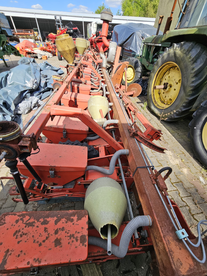 Becker Aeromat - Precision sowing machine: picture 5 Becker Aeromat - Precision sowing machine: picture 5