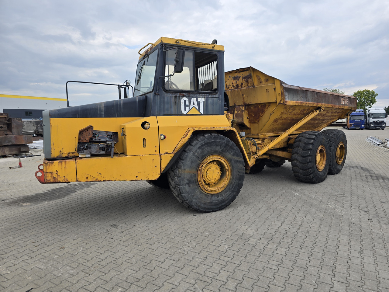 CATERPILLAR D 250 E - Articulated dumper: picture 3 CATERPILLAR D 250 E - Articulated dumper: picture 3