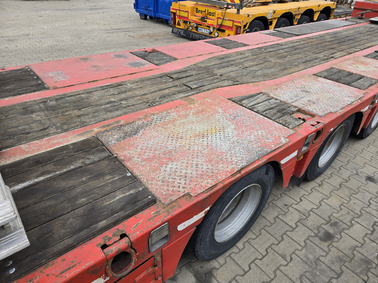 KASSBOHRER LB3E - Low loader semi-trailer: picture 1 KASSBOHRER LB3E - Low loader semi-trailer: picture 1