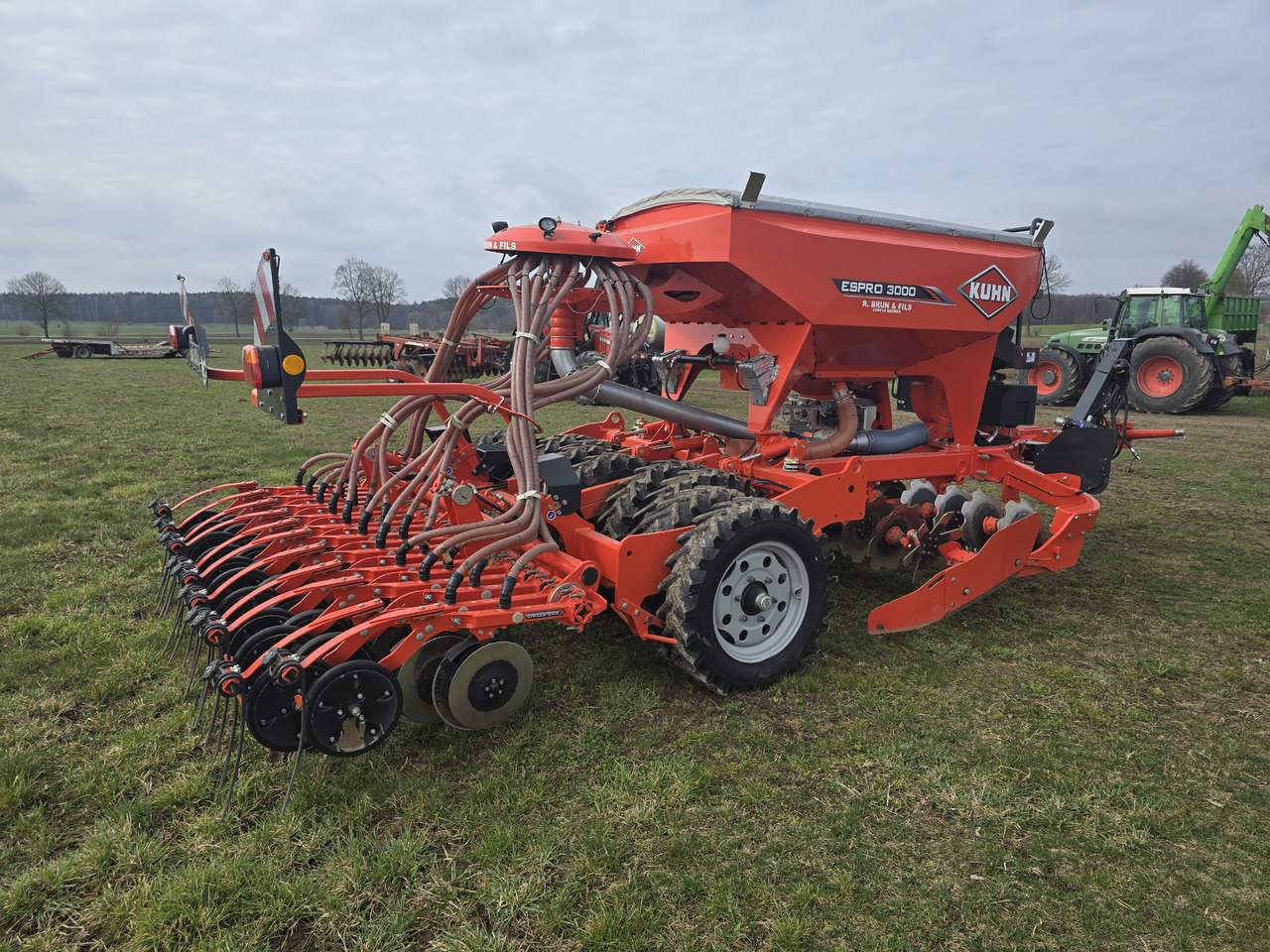 KUHN ESPRO 3000 - Combine seed drill: picture 4 KUHN ESPRO 3000 - Combine seed drill: picture 4