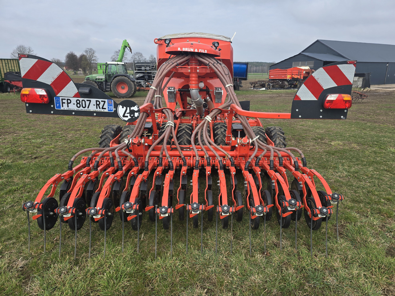 KUHN ESPRO 3000 - Combine seed drill: picture 5 KUHN ESPRO 3000 - Combine seed drill: picture 5