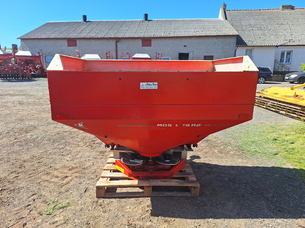 KUHN MDS935 - Slurry injector: picture 1 KUHN MDS935 - Slurry injector: picture 1