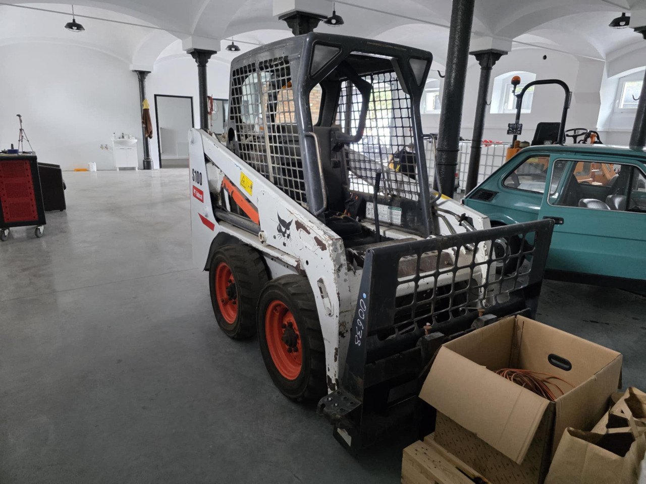 Bob cat s100 - Other machinery: picture 1 Bob cat s100 - Other machinery: picture 1