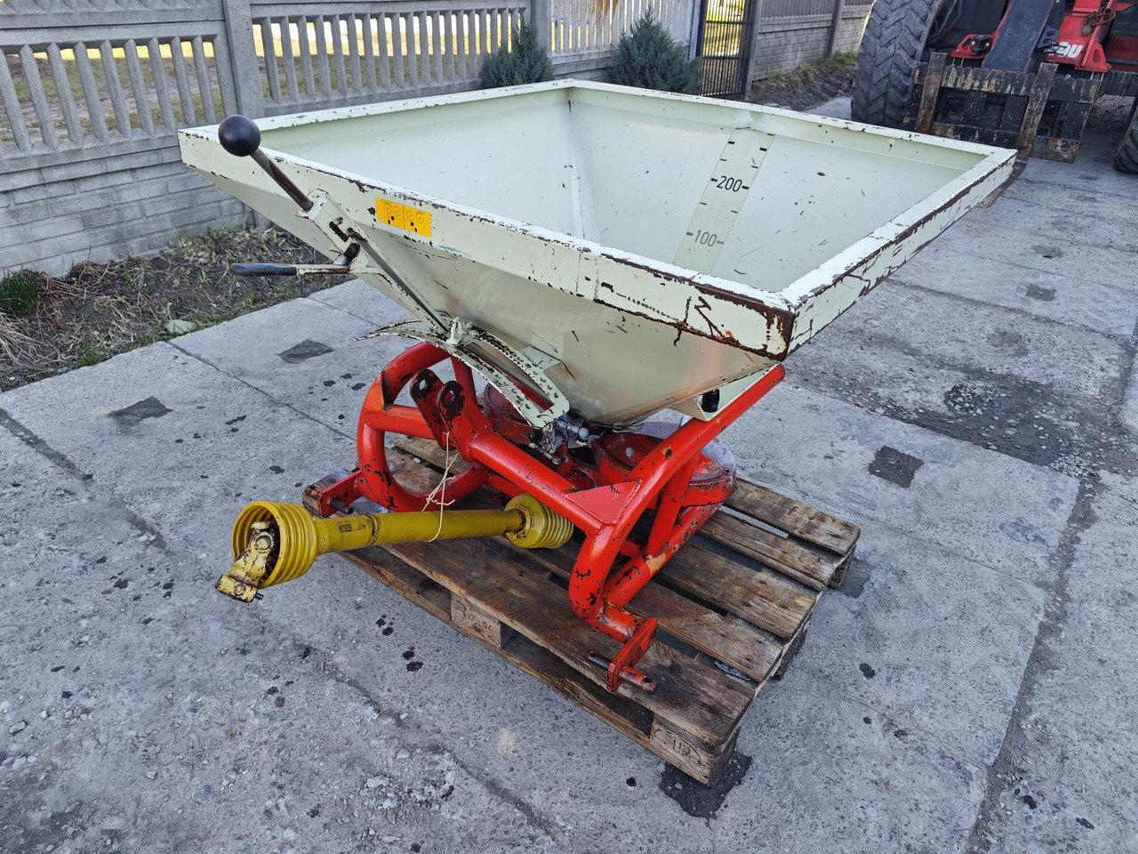 RAUCH Komet 450 L - Fertilizer spreader: picture 1 RAUCH Komet 450 L - Fertilizer spreader: picture 1