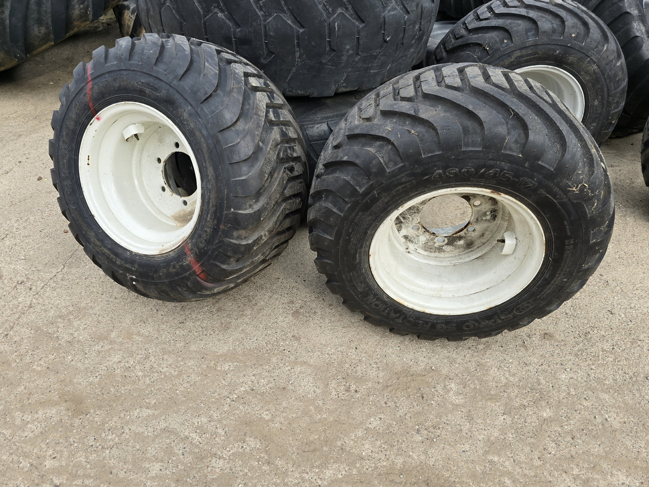 STARCO 480/45-17 - Wheel and tire package for Agricultural machinery: picture 1 STARCO 480/45-17 - Wheel and tire package for Agricultural machinery: picture 1