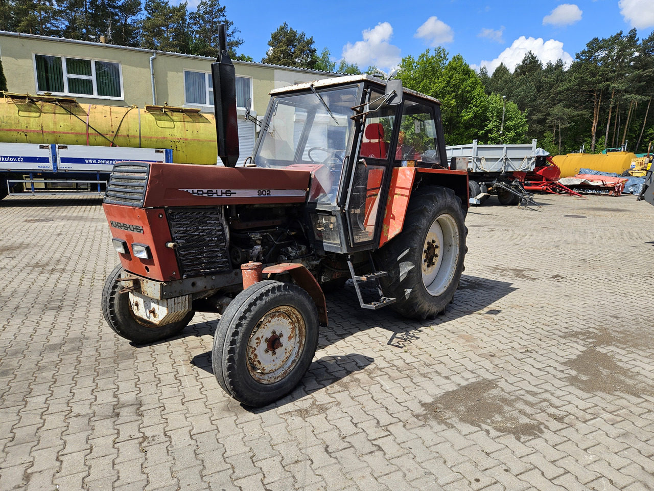 Ursus C-385 - Farm tractor: picture 3 Ursus C-385 - Farm tractor: picture 3