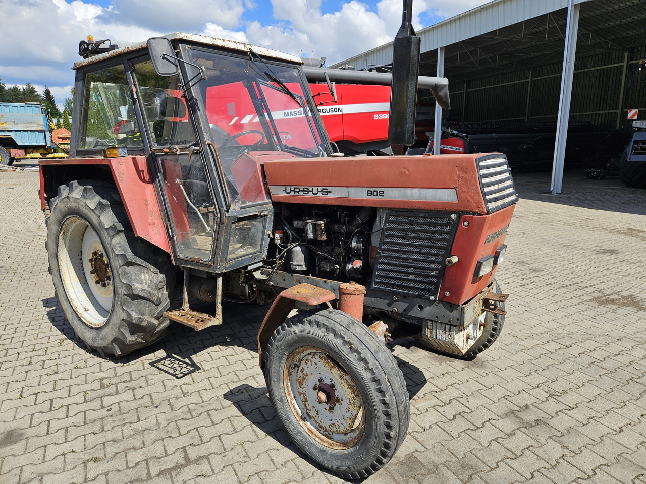 Ursus C-385 - Farm tractor: picture 1 Ursus C-385 - Farm tractor: picture 1
