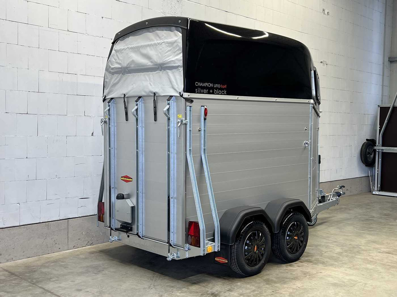 BOECKMANN Champion Uno Esprit silv+bl SK Pferdeanhänger - Horse trailer: picture 4 BOECKMANN Champion Uno Esprit silv+bl SK Pferdeanhänger - Horse trailer: picture 4