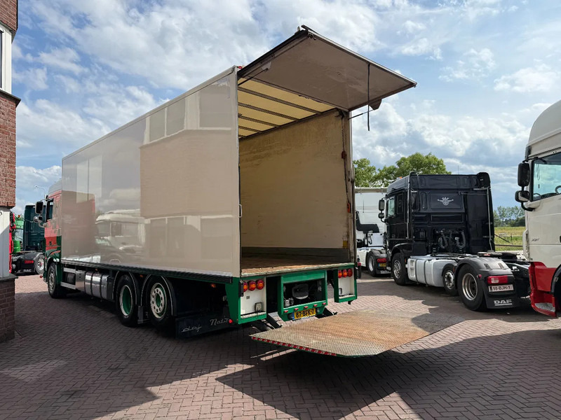 DAF XF 460 6x2 SPACECAB "SWARTJES" OPBOUW 3000KG LAADKLEP EURO6 TOPSTAAT - Box truck: picture 4 DAF XF 460 6x2 SPACECAB "SWARTJES" OPBOUW 3000KG LAADKLEP EURO6 TOPSTAAT - Box truck: picture 4