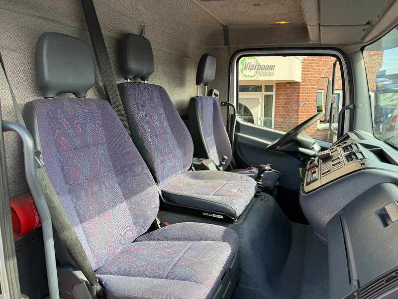 Mercedes-Benz Atego 1223 Atego 1223L Kuhlkoffer / Carrier Xarios 500 / Schatgetriebe / Klima / AHK - Refrigerator truck: picture 4 Mercedes-Benz Atego 1223 Atego 1223L Kuhlkoffer / Carrier Xarios 500 / Schatgetriebe / Klima / AHK - Refrigerator truck: picture 4