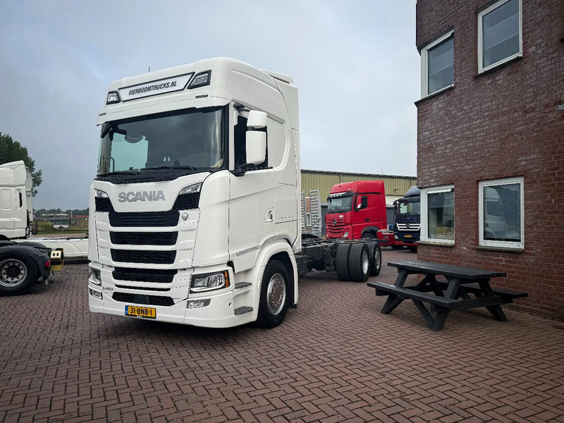 Scania S450 6X2 CHASSIS RETARDER EURO6 HOLLAND TRUCK TOPCONDITION!!!! - Cab chassis truck: picture 2 Scania S450 6X2 CHASSIS RETARDER EURO6 HOLLAND TRUCK TOPCONDITION!!!! - Cab chassis truck: picture 2