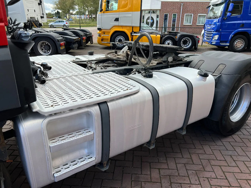 DAF XF 440 XF440 4X2 HYDRAULICS EURO6 HOLLAND TRUCK TOPCONITION!!! - Tractor unit: picture 5 DAF XF 440 XF440 4X2 HYDRAULICS EURO6 HOLLAND TRUCK TOPCONITION!!! - Tractor unit: picture 5