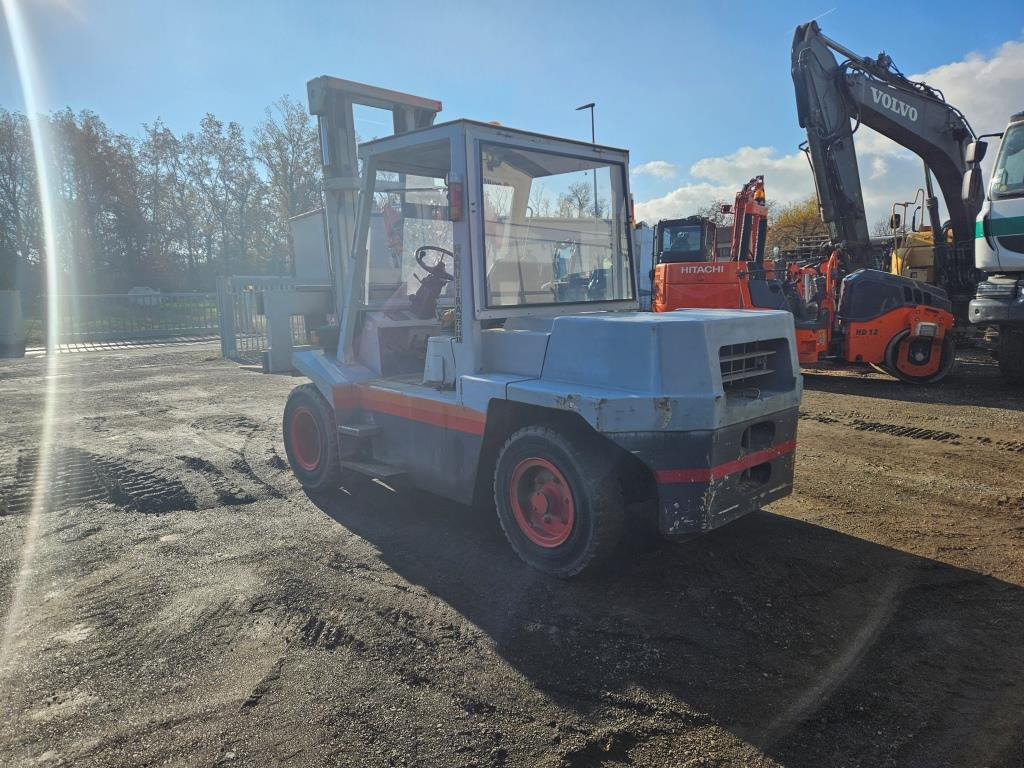 FIAT DL 80 C - Diesel forklift: picture 3 FIAT DL 80 C - Diesel forklift: picture 3