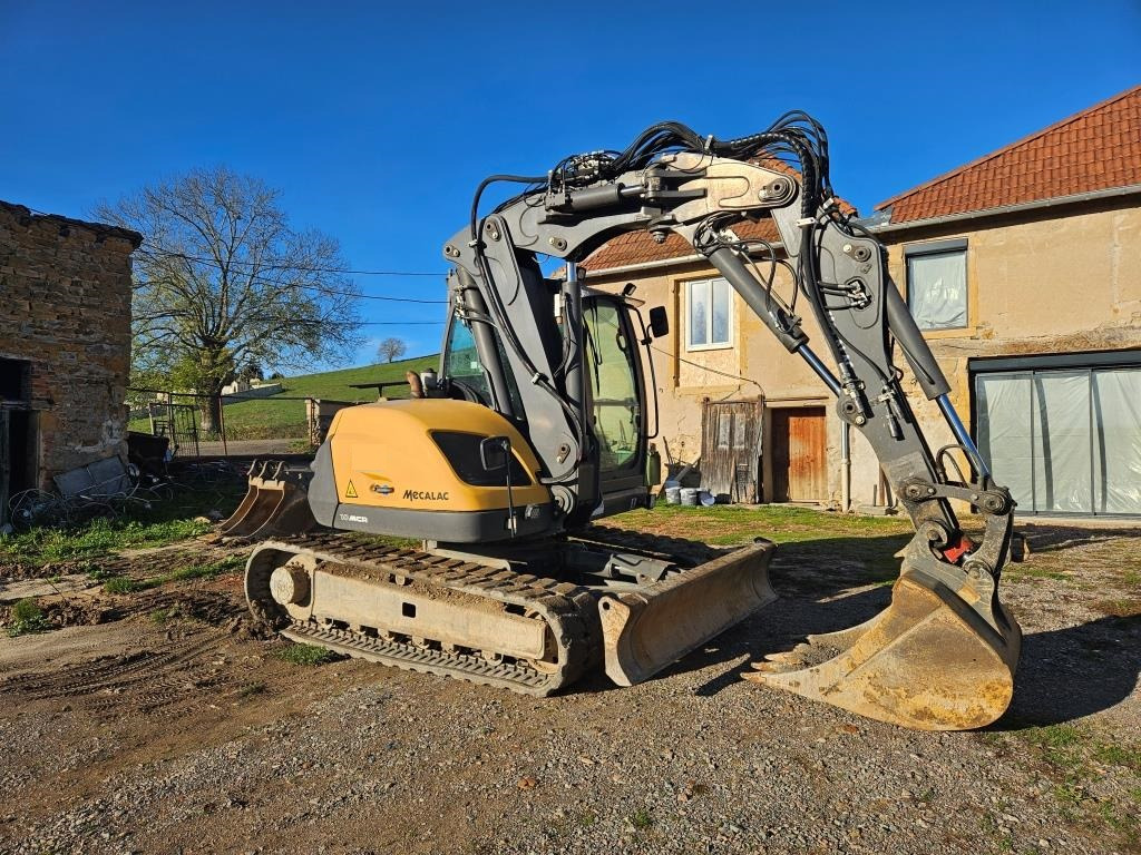 MECALAC 10 MCR - Mini excavator: picture 1 MECALAC 10 MCR - Mini excavator: picture 1