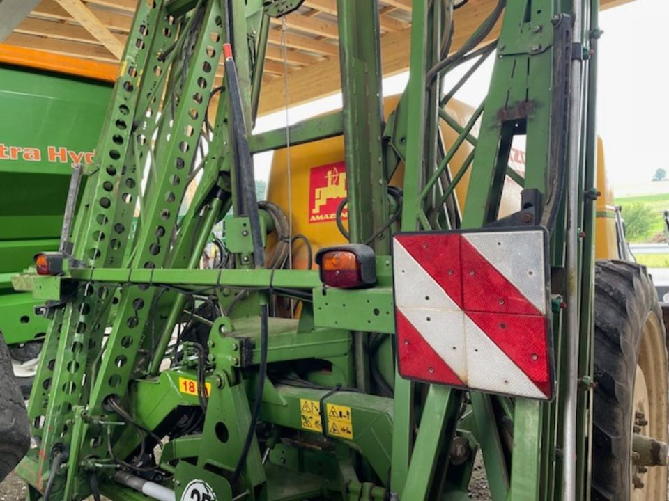 Amazone UG 3000 - Trailed sprayer: picture 3 Amazone UG 3000 - Trailed sprayer: picture 3