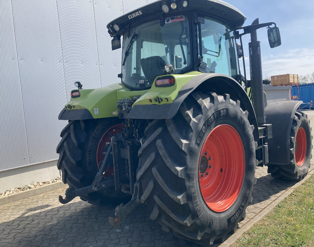 CLAAS Arion 650 CMATIC - Farm tractor: picture 2 CLAAS Arion 650 CMATIC - Farm tractor: picture 2