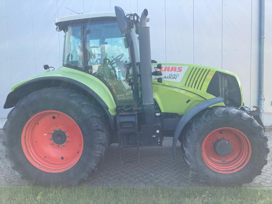 CLAAS Axion 840 - Farm tractor: picture 1 CLAAS Axion 840 - Farm tractor: picture 1