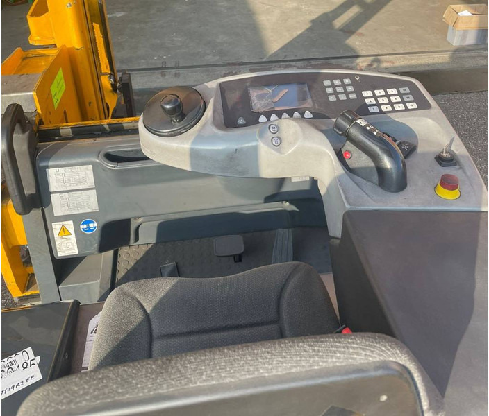 Jungheinrich EFX 413 - Electric forklift: picture 3 Jungheinrich EFX 413 - Electric forklift: picture 3