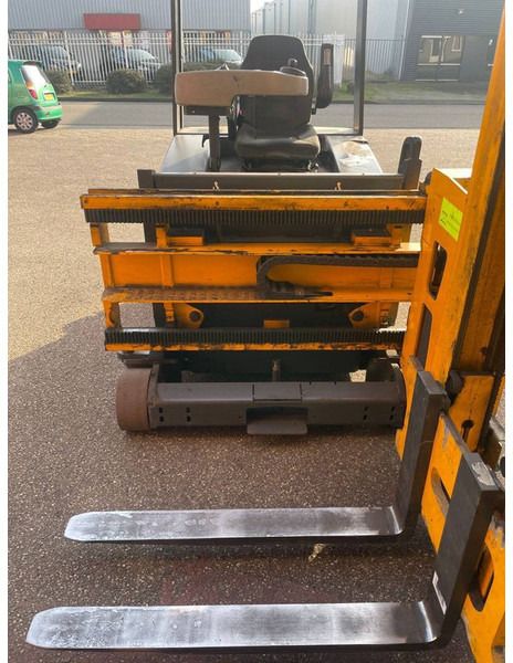 Jungheinrich EFX 413 - Electric forklift: picture 2 Jungheinrich EFX 413 - Electric forklift: picture 2