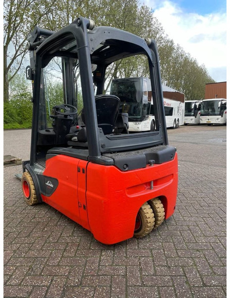 Linde E 20 - Electric forklift: picture 2 Linde E 20 - Electric forklift: picture 2