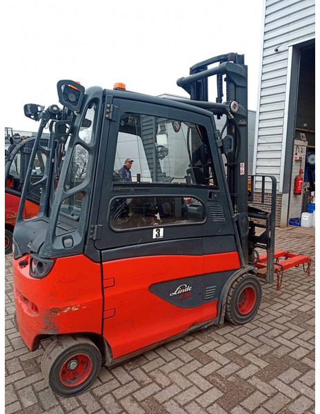 Linde E30HL-01/600 - Electric forklift: picture 4 Linde E30HL-01/600 - Electric forklift: picture 4