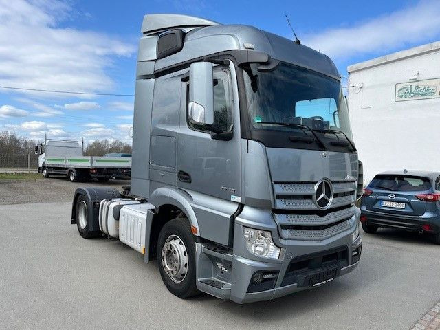 Mercedes-Benz Actros 4 MB 1943 SZM Gefahrgutvorbereitung - Tractor unit: picture 1 Mercedes-Benz Actros 4 MB 1943 SZM Gefahrgutvorbereitung - Tractor unit: picture 1