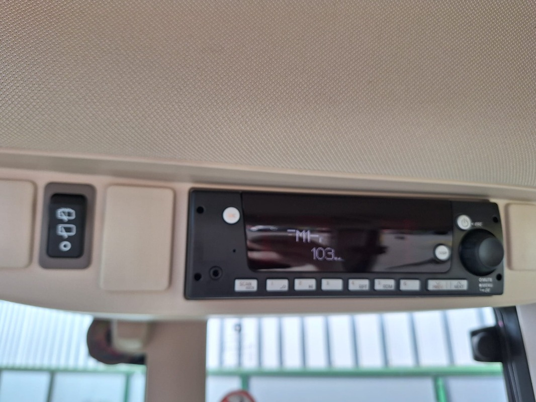 John Deere 6100M **MIETRÜCKLÄUFER** - Farm tractor: picture 4 John Deere 6100M **MIETRÜCKLÄUFER** - Farm tractor: picture 4