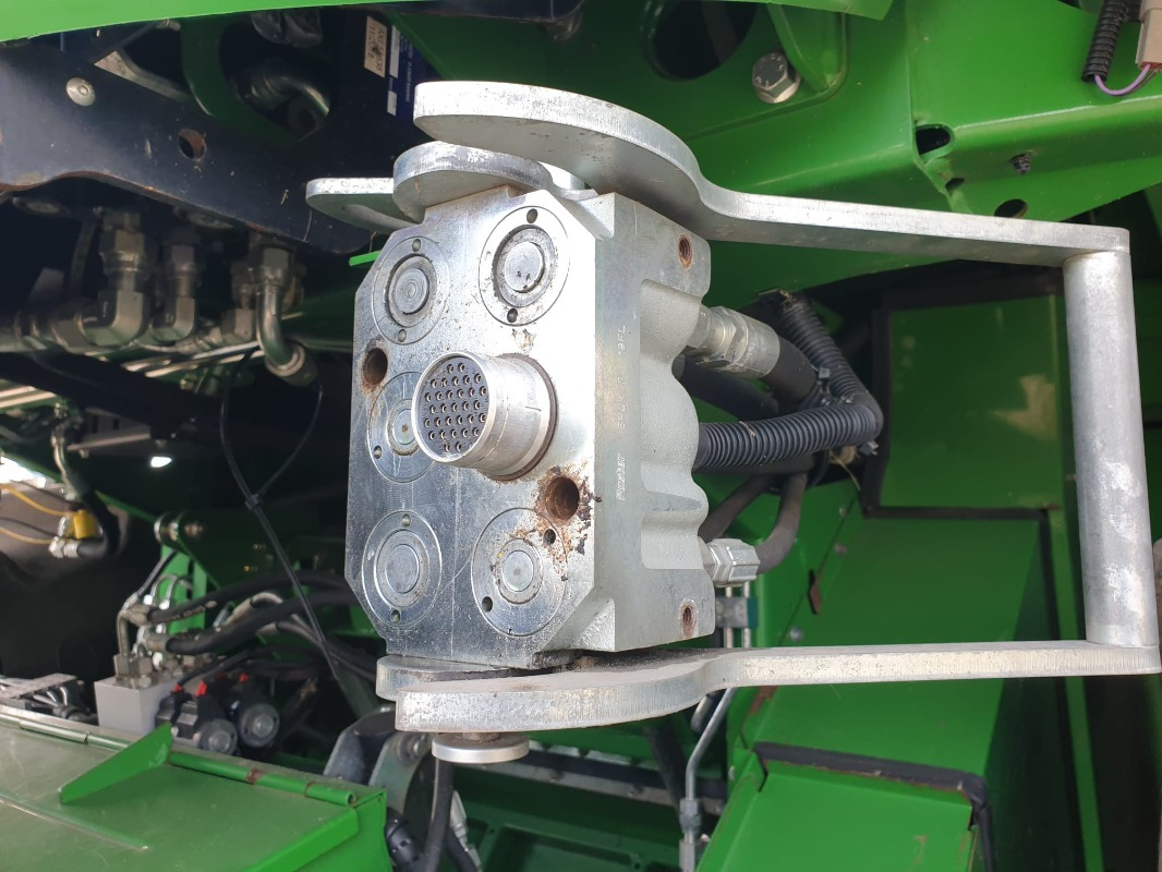 John Deere 8500 - Harvester: picture 5 John Deere 8500 - Harvester: picture 5