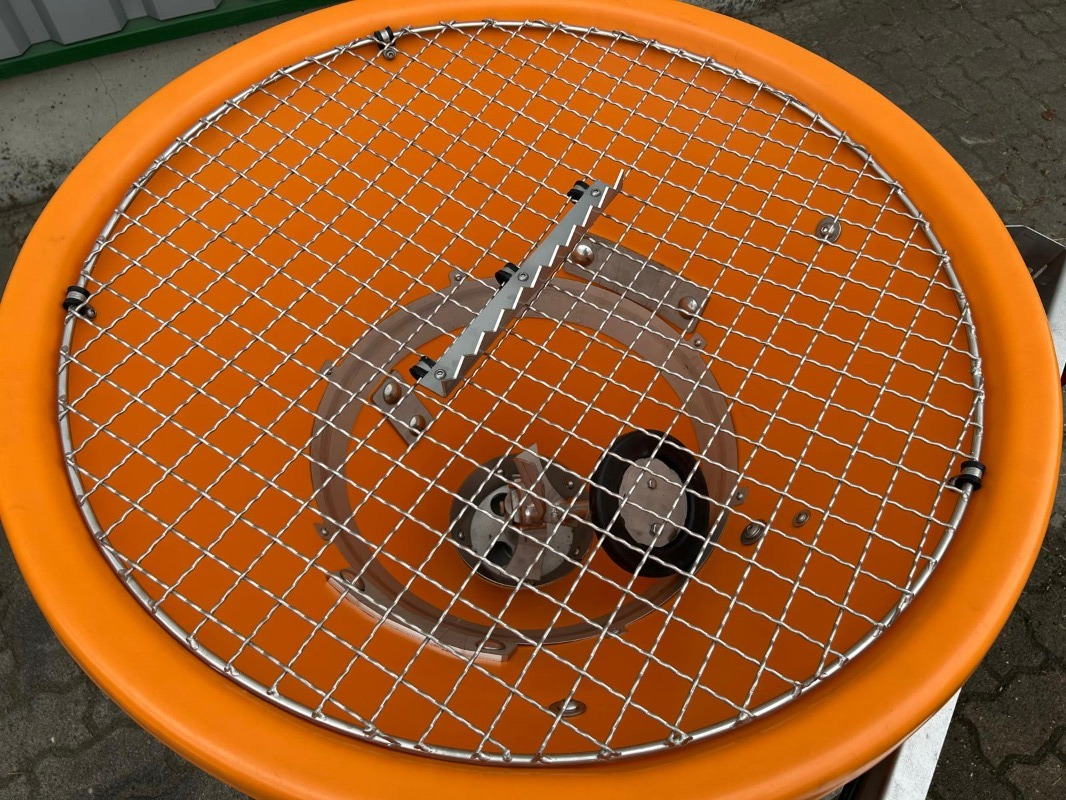 Matev SPR-H/M 125 IX - Sand/ Salt spreader: picture 3 Matev SPR-H/M 125 IX - Sand/ Salt spreader: picture 3