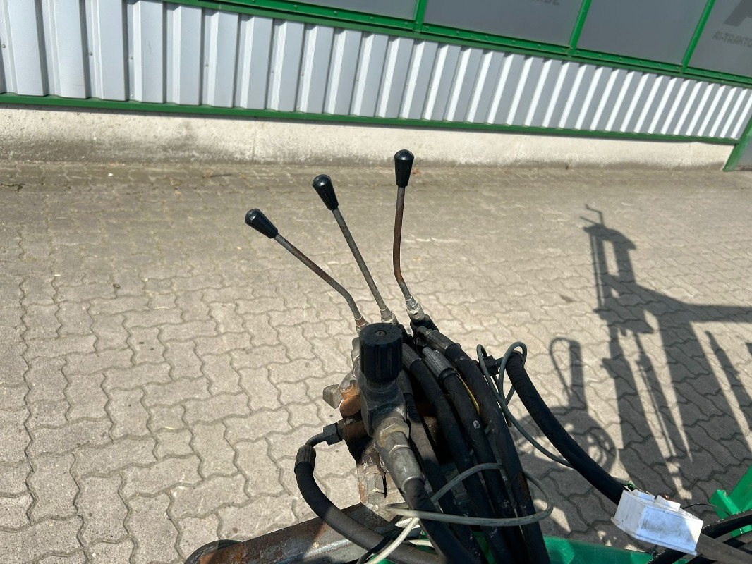 Metal-Fach Z 237 - Bale wrapper: picture 5 Metal-Fach Z 237 - Bale wrapper: picture 5