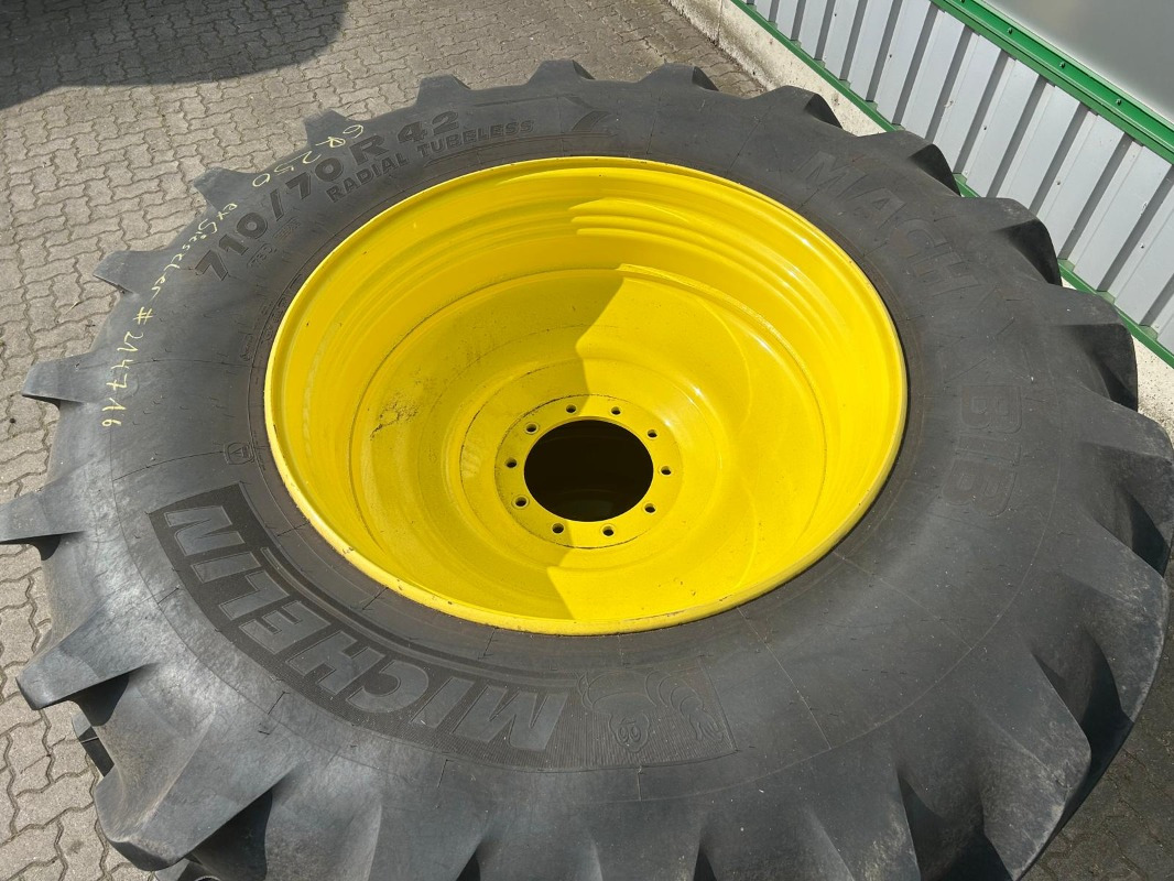 Michelin Kompletträder 710/70R42 600/70R30 - Tire for Agricultural machinery: picture 5 Michelin Kompletträder 710/70R42 600/70R30 - Tire for Agricultural machinery: picture 5