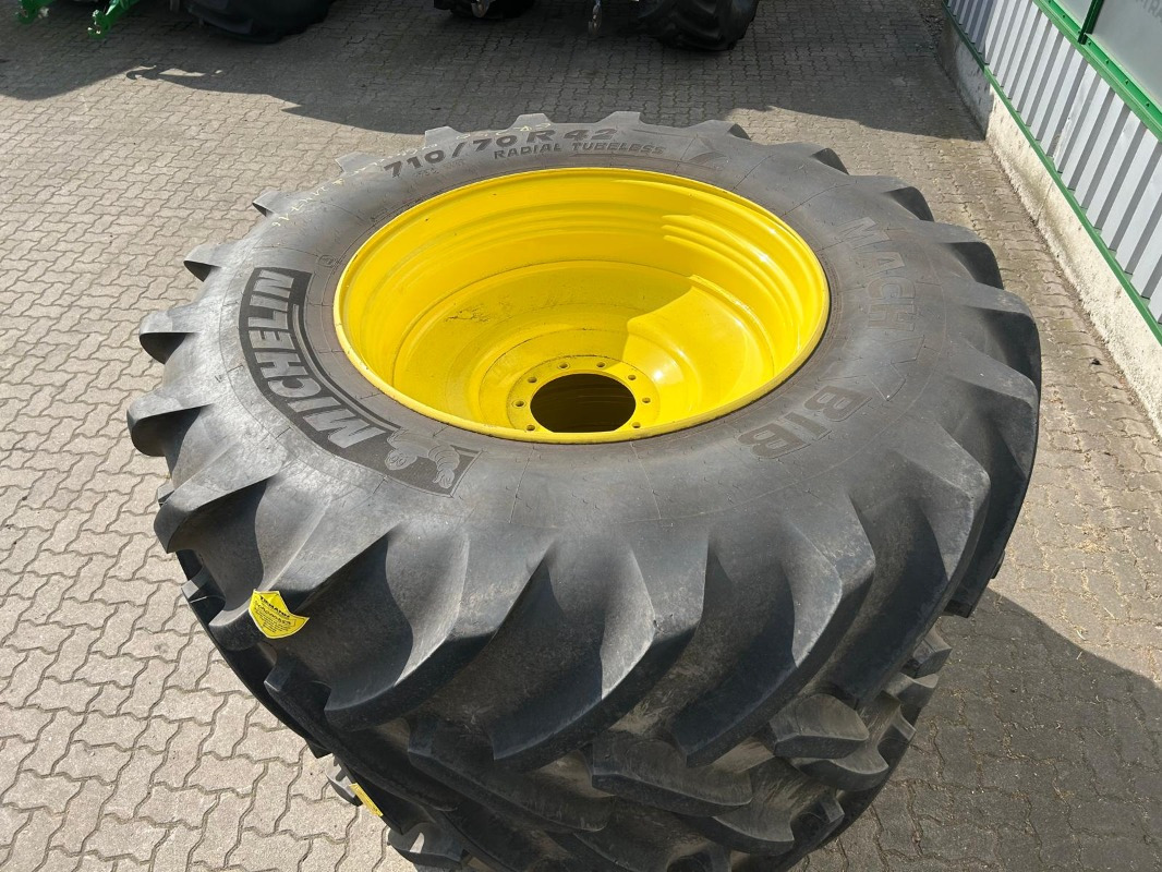 Michelin Kompletträder 710/70R42 600/70R30 - Tire for Agricultural machinery: picture 3 Michelin Kompletträder 710/70R42 600/70R30 - Tire for Agricultural machinery: picture 3