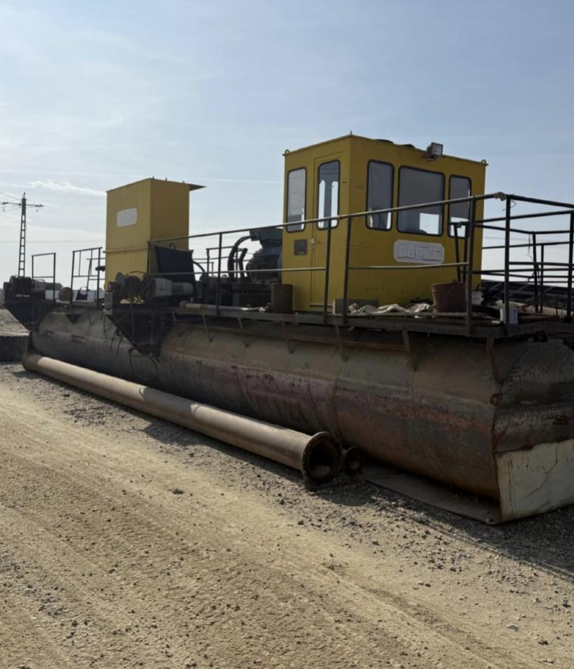 Döpke 300 Saugbagger - Construction machinery: picture 1 Döpke 300 Saugbagger - Construction machinery: picture 1