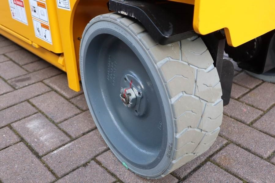 Lease a Haulotte Compact 10N Valid Iinspection, *Guarantee! 10m Wor  Haulotte Compact 10N Valid Iinspection, *Guarantee! 10m Wor: picture 9