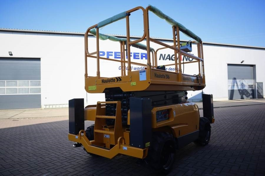 Haulotte Compact 12DX Valid Inspection, *Guarantee! Diesel,  - Scissor lift: picture 2 Haulotte Compact 12DX Valid Inspection, *Guarantee! Diesel,  - Scissor lift: picture 2