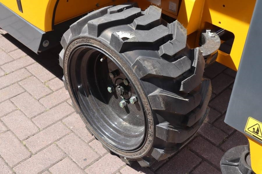 Haulotte Compact 12DX Valid Inspection, *Guarantee! Diesel,  - Scissor lift: picture 5 Haulotte Compact 12DX Valid Inspection, *Guarantee! Diesel,  - Scissor lift: picture 5