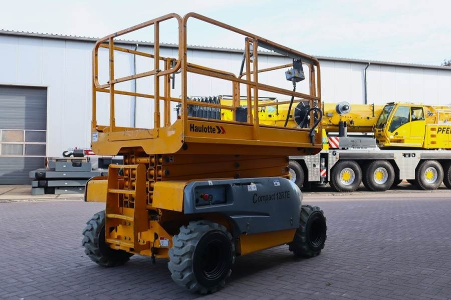 Haulotte Compact 12RTE Electric, 12m Working Height, 450kg - Scissor lift: picture 2 Haulotte Compact 12RTE Electric, 12m Working Height, 450kg - Scissor lift: picture 2