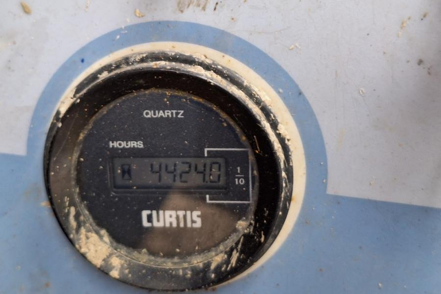 Haulotte H12SX Diesel, 4x4 Drive, 12m Working Height, 700kg - Scissor lift: picture 5 Haulotte H12SX Diesel, 4x4 Drive, 12m Working Height, 700kg - Scissor lift: picture 5