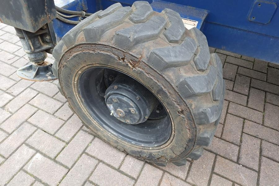 Scissor lift Haulotte H12SXL Diesel, 4x4 Drive, 12m Working Height, 700k: picture 12