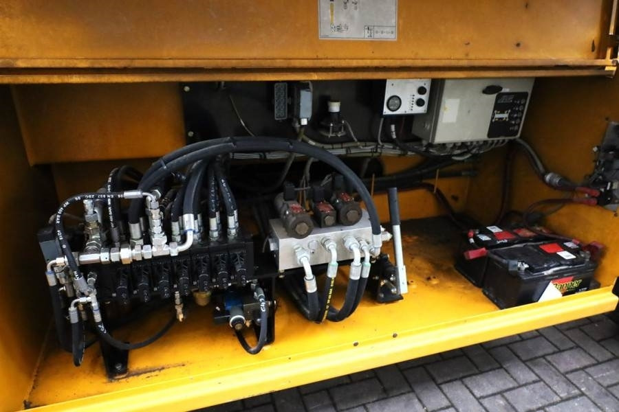 JLG 203-24 Diesel, 4x4 Drive, 22.3m Working Height, 75 - Scissor lift: picture 5 JLG 203-24 Diesel, 4x4 Drive, 22.3m Working Height, 75 - Scissor lift: picture 5