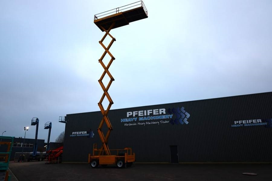 JLG 203-24 Diesel, 4x4 Drive, 22.3m Working Height, 75 - Scissor lift: picture 2 JLG 203-24 Diesel, 4x4 Drive, 22.3m Working Height, 75 - Scissor lift: picture 2