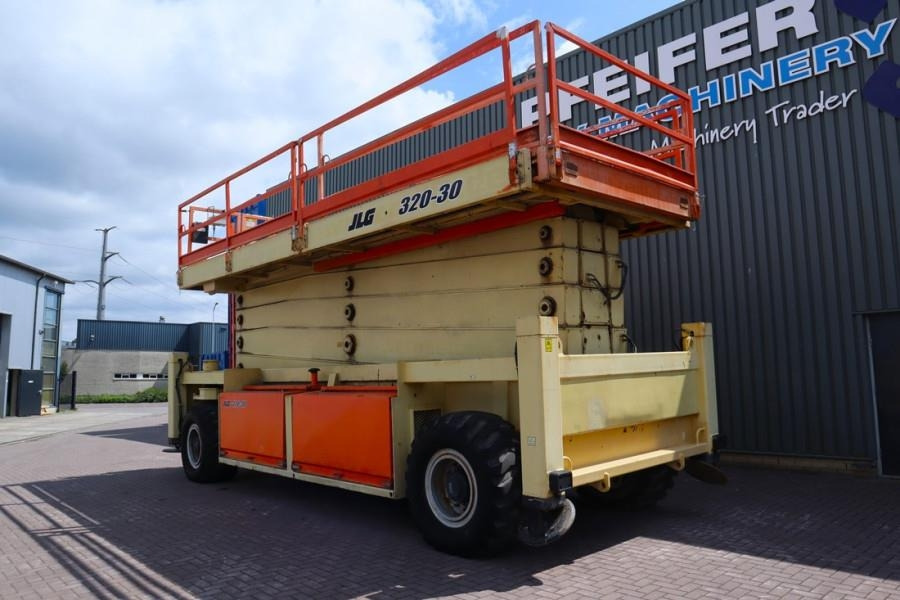 Scissor lift JLG SL320-30 Diesel, 4x4 Drive, 34m Working Height, 14: picture 7